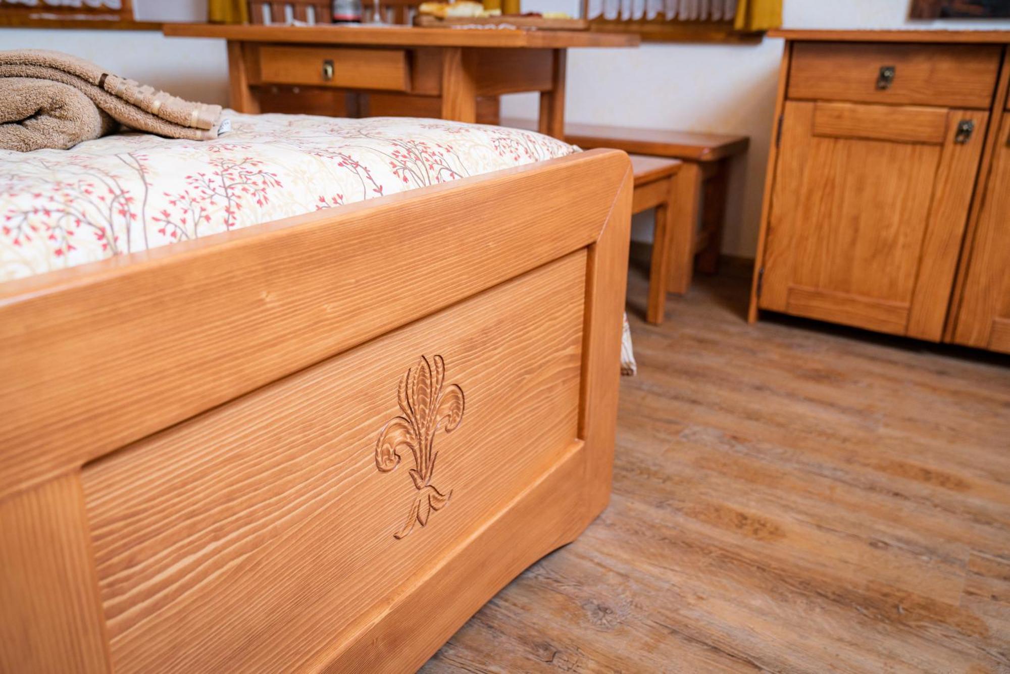 Guesthouse Mocivnik Okroglice ภายนอก รูปภาพ
